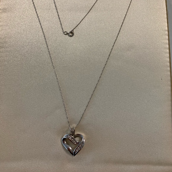 Zales Heart Necklace - Picture 2 of 3